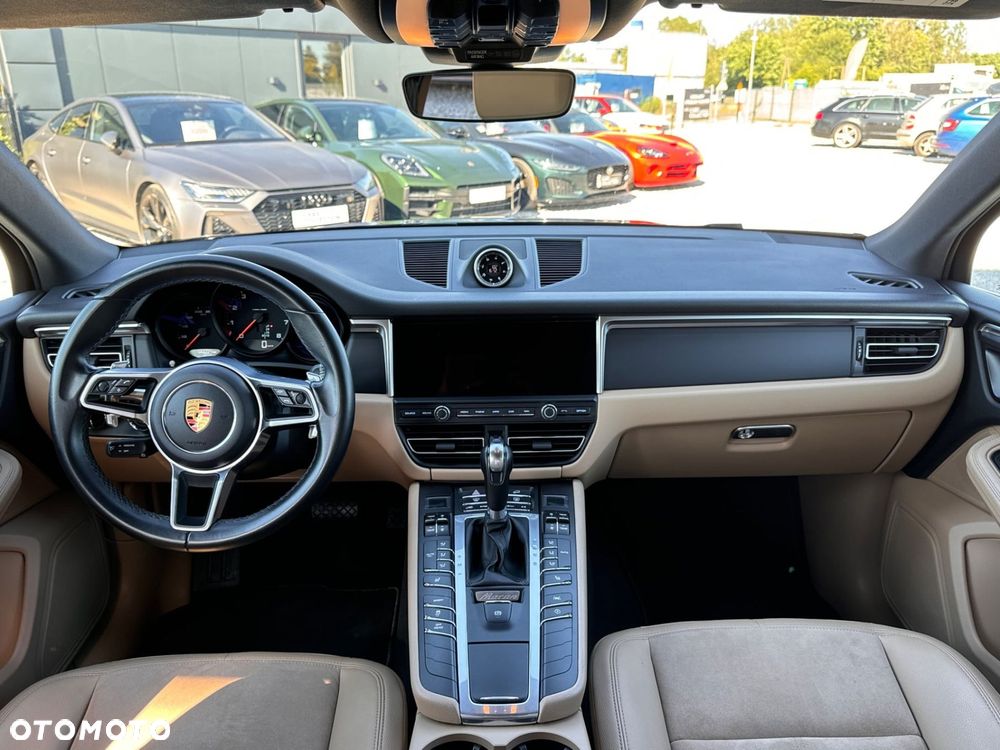 Porsche Macan - 13