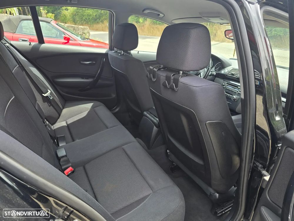 BMW 116 d Line Sport - 13