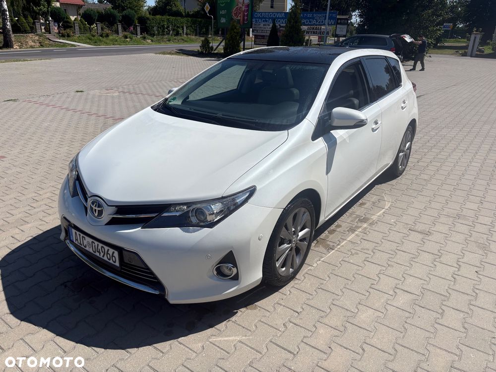 Toyota Auris - 1