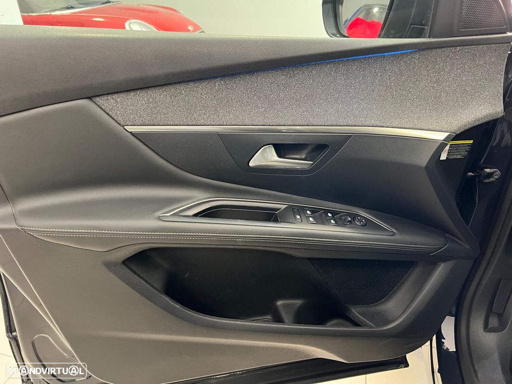 Peugeot 3008 BlueHDi 130 Stop & Start EAT8 Allure - 11