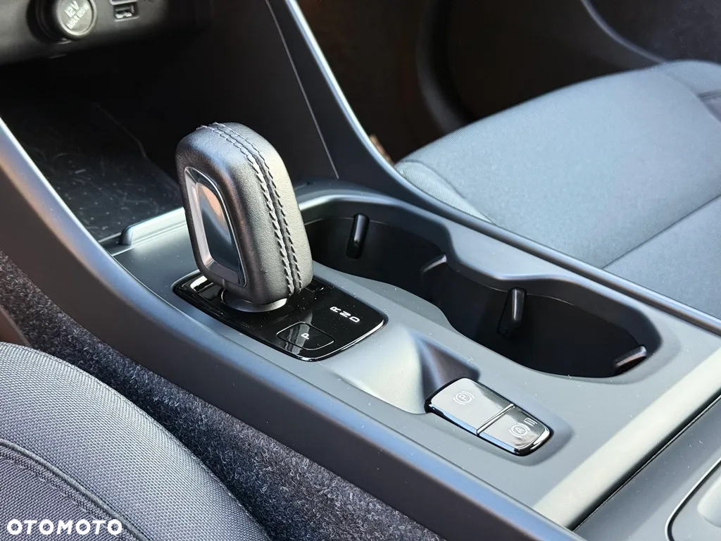 Volvo XC 40 B4 B AWD Geartronic Momentum Pro - 31