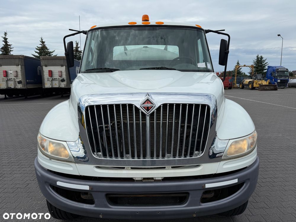 International Dura Star 4400 SBA 6x4 - 2