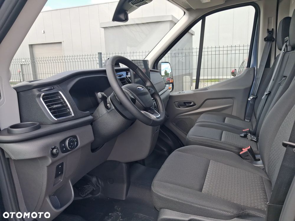 Ford Transit VAN Limited - 8