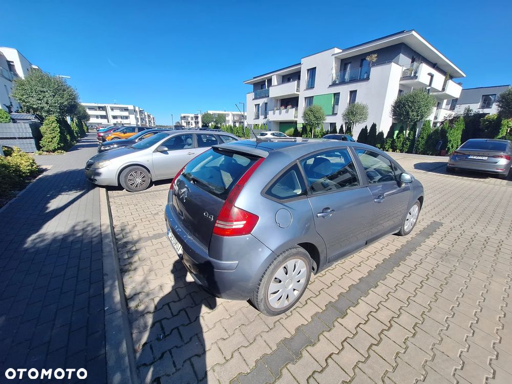 Citroën C4 1.6 HDi FAP Confort - 8