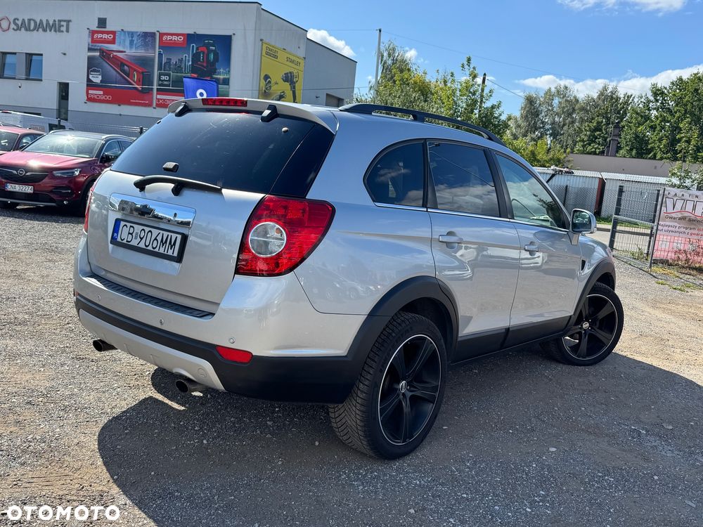 Chevrolet Captiva 2.0 d LT medium 5os - 10