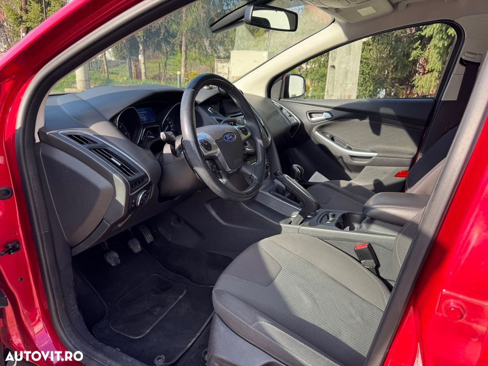 Ford Focus 1.6 TDCI DPF Champions Edition - 8