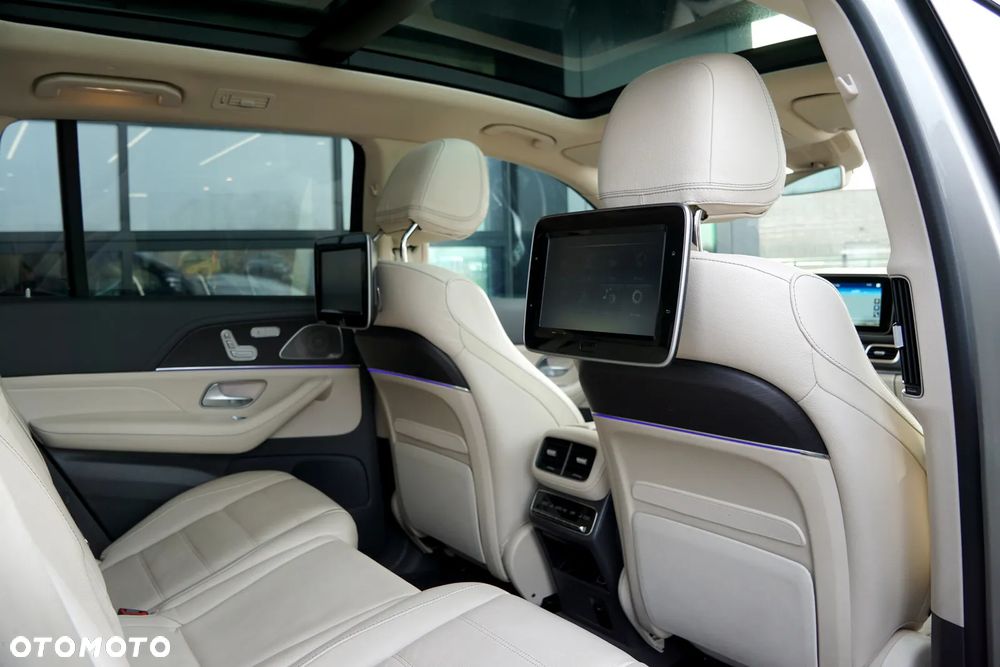 Mercedes-Benz GLS - 23
