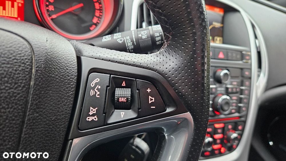 Opel Astra IV GTC 1.6 T SIDI Sport S&S - 24