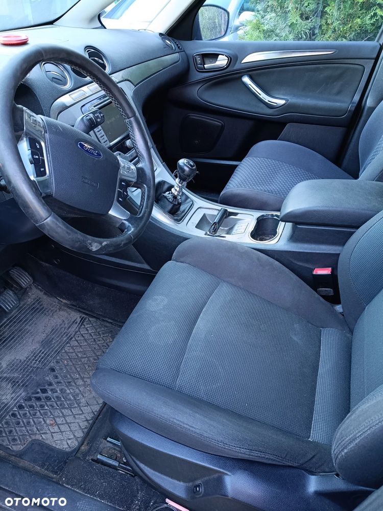 Ford S-Max - 9
