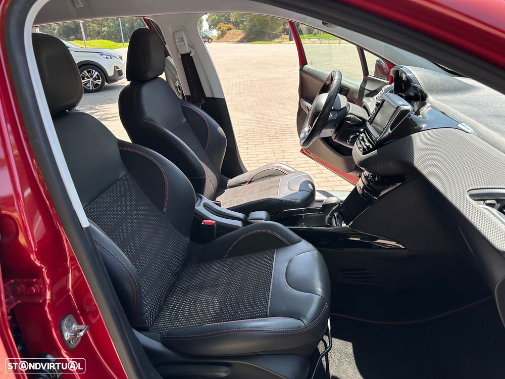 Peugeot 2008 1.2 PureTech GT Line EAT6 - 12