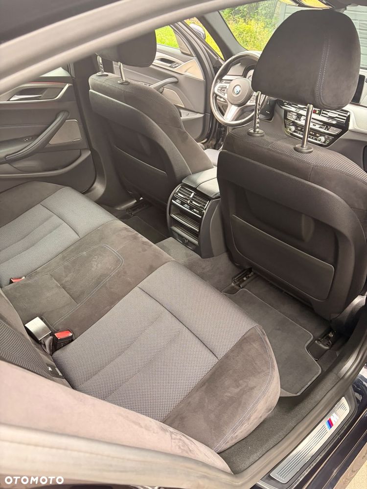 BMW Seria 5 520d M Sport - 14