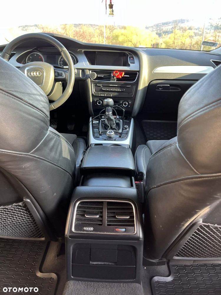 Audi A4 Avant 2.0 TDI - 12