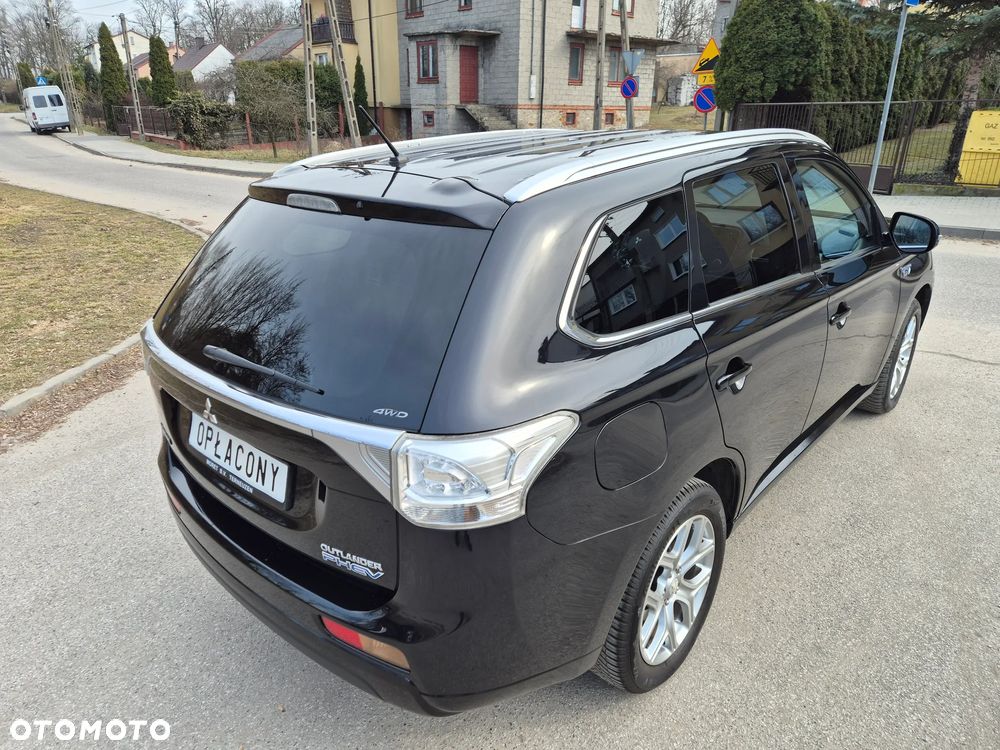 Mitsubishi Outlander - 3
