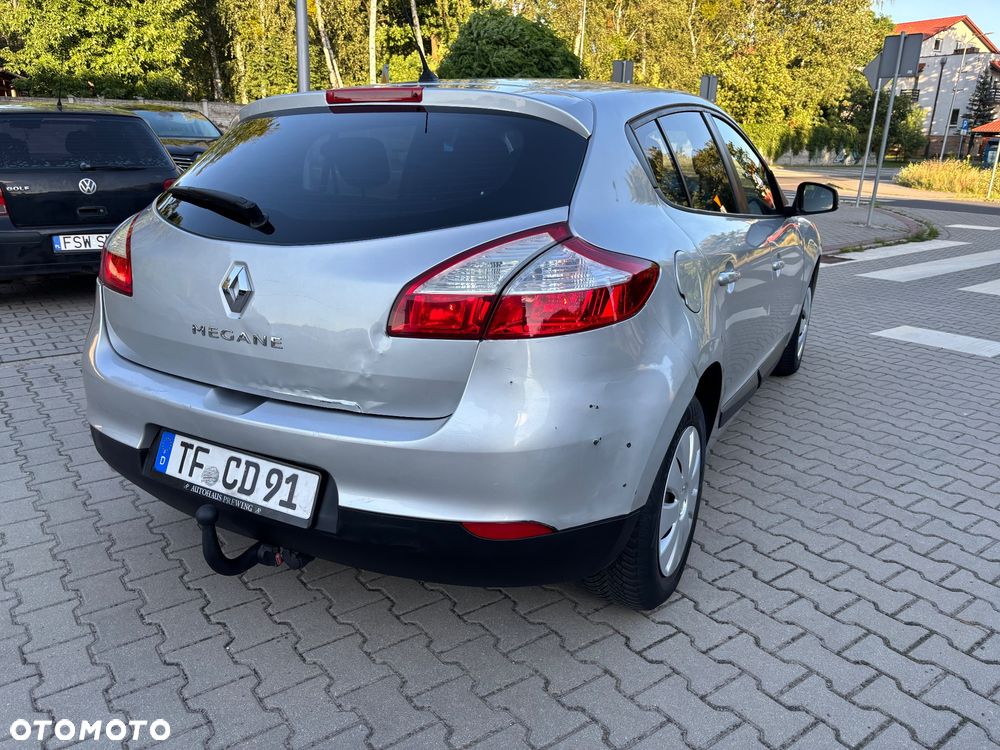 Renault Megane 1.6 16V 100 Authentique - 10