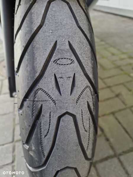 Suzuki GSX - 6
