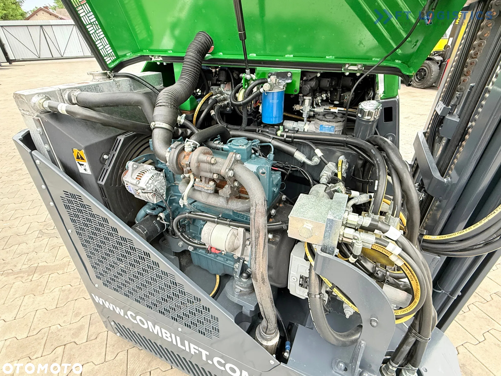 Combilift CB3000 / DIESEL / TRIPLEX 4900MM / WOLNY SKOK / PRZESUW WIDEŁ / POZYCJONER / WIDŁY 1500MM / JAK NOWY - 22