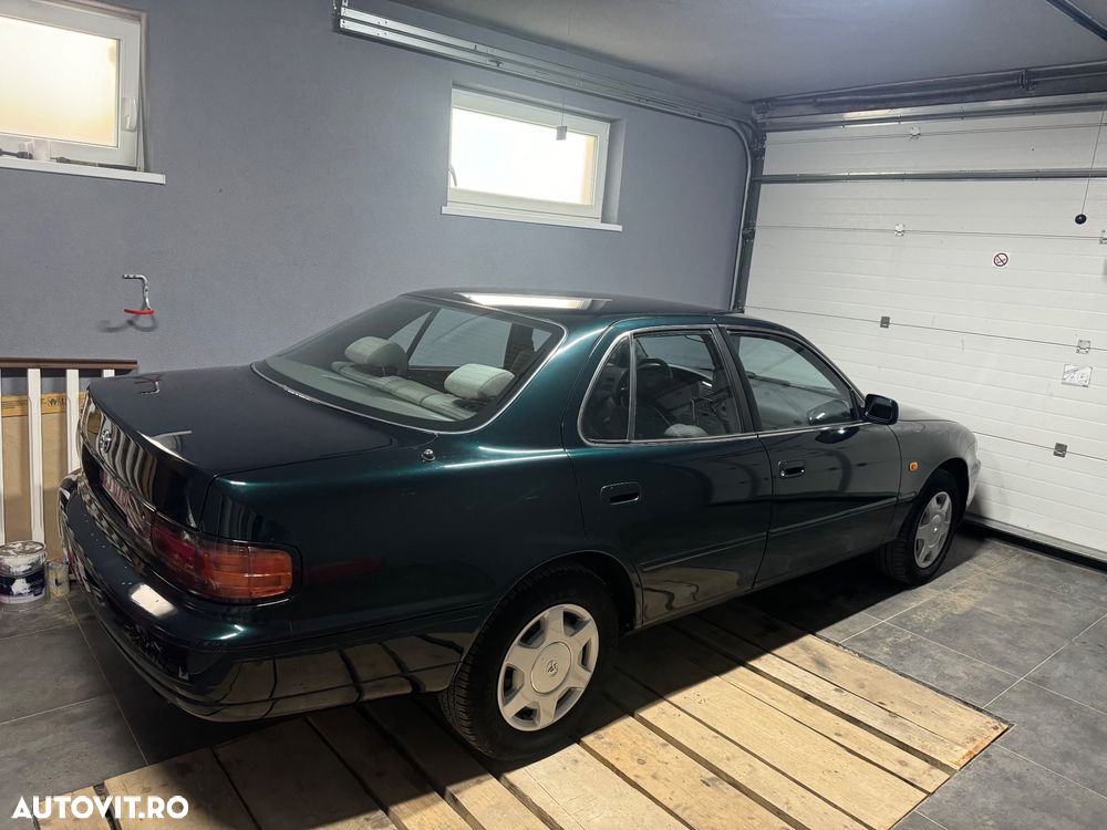 Toyota Camry - 10