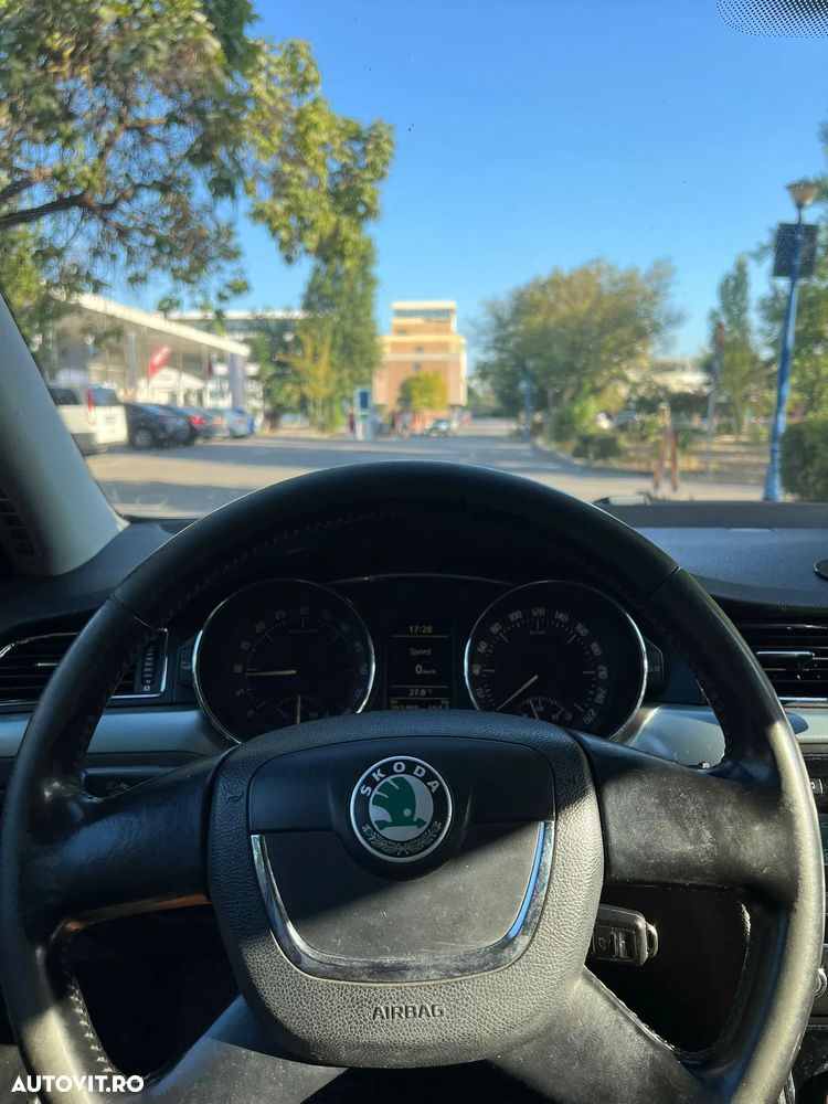 Skoda Superb 2.0 TDI Ambition - 17