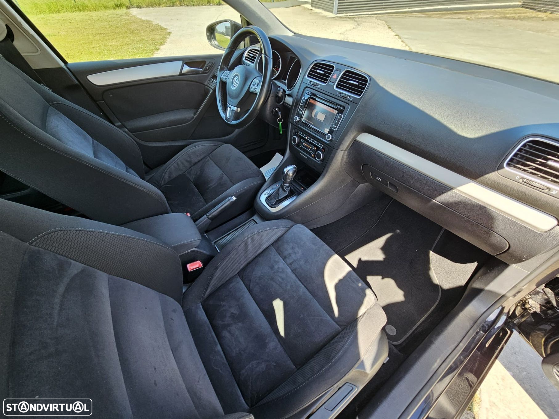 VW Golf 1.6 TDi Highline DSG - 25