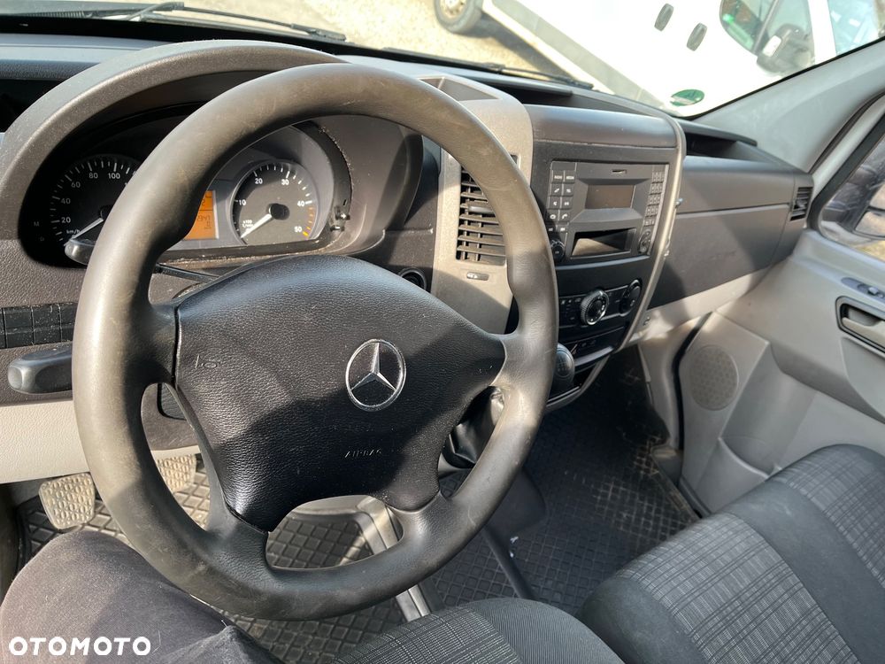 Mercedes-Benz SPRINTER - 10