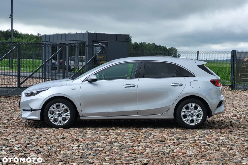 Kia Ceed 1.5 T-GDI M - 10