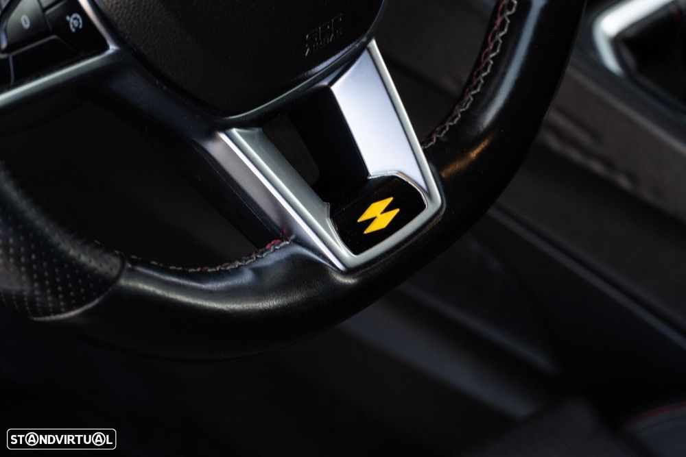 Renault Clio 1.5 Blue dCi RS Line - 11