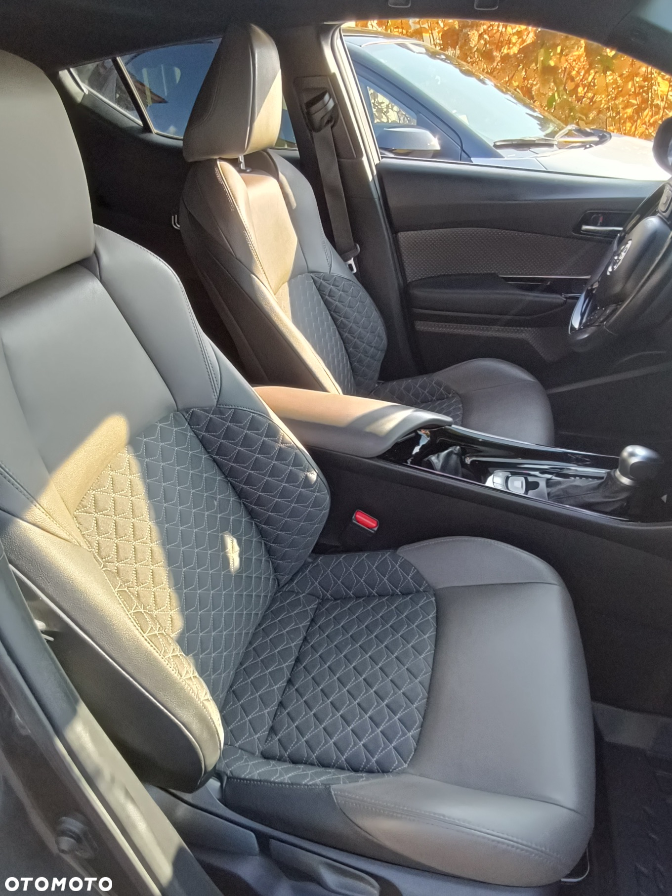 Toyota C-HR 1.8 Hybrid Comfort - 13