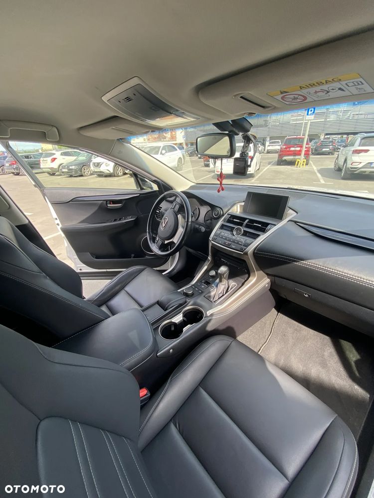 Lexus NX 200t Comfort AWD - 6