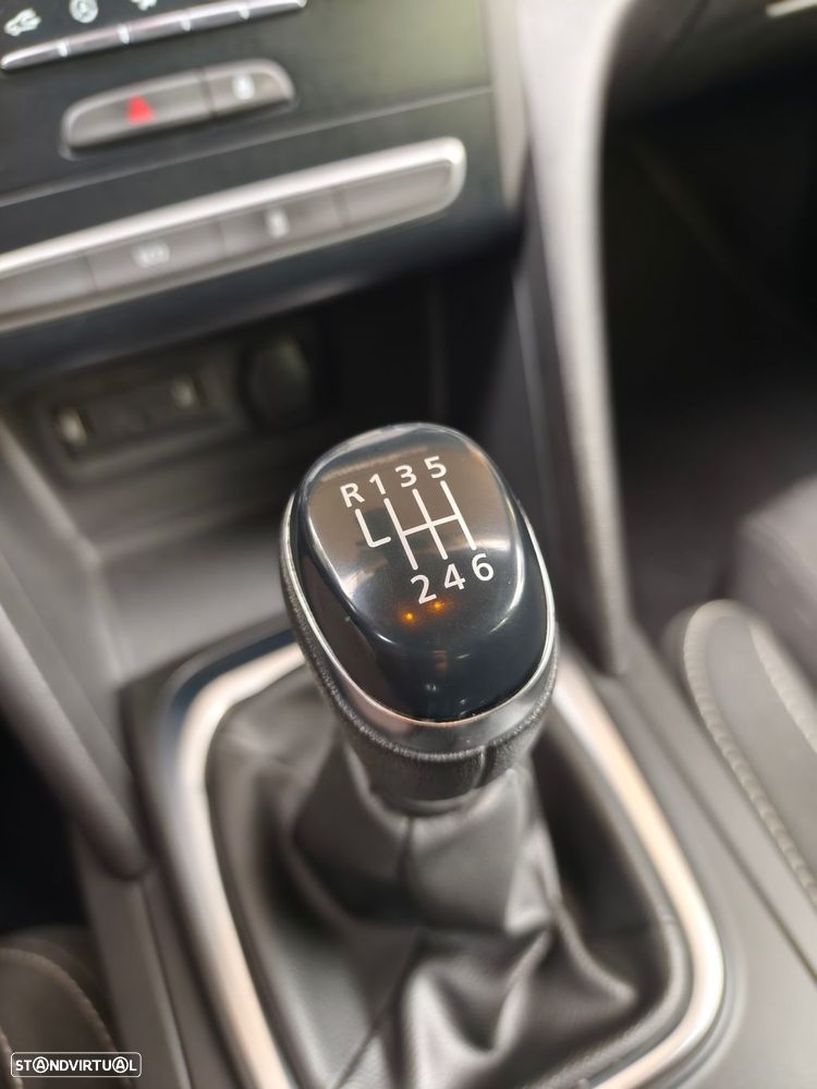 Renault Mégane Sport Tourer 1.3 TCe Limited - 14