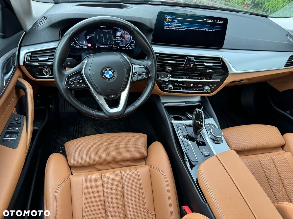 BMW Seria 5 520e M Sport sport - 13