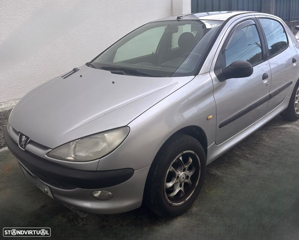 Peugeot 206 1.1 XT - 1
