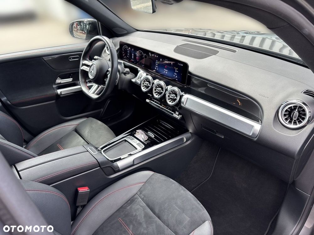 Mercedes-Benz GLB - 18
