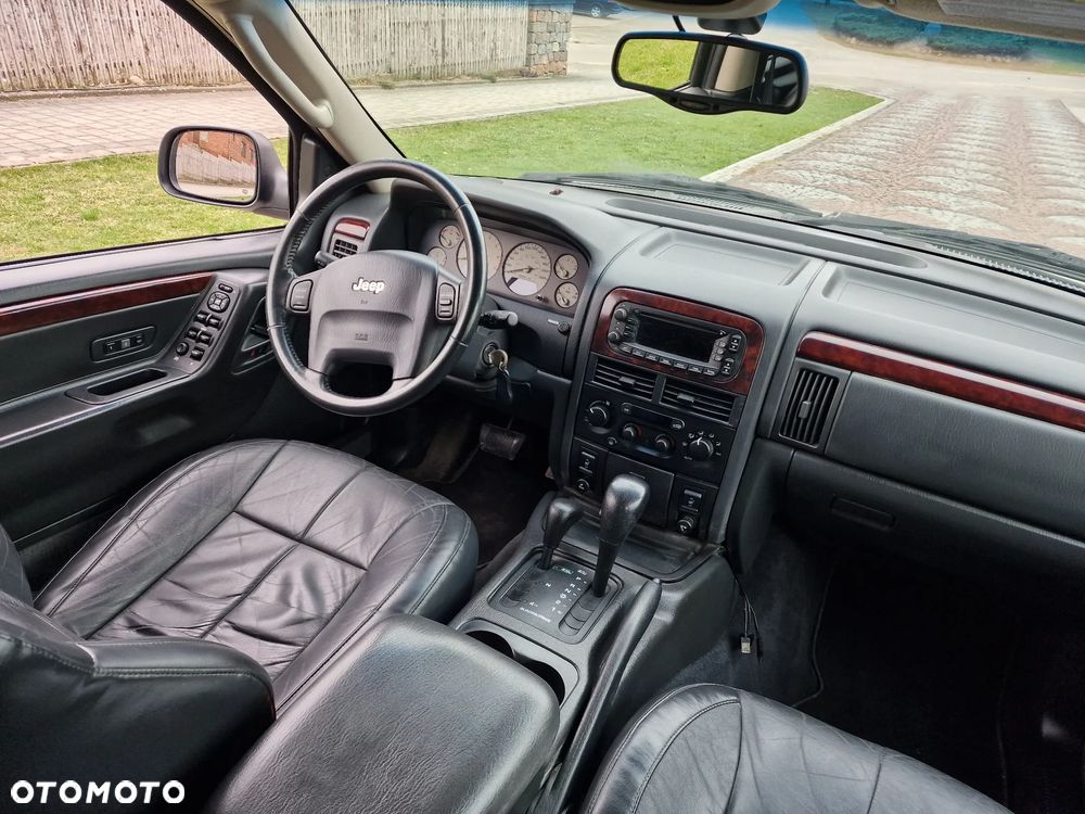 Jeep Grand Cherokee - 13