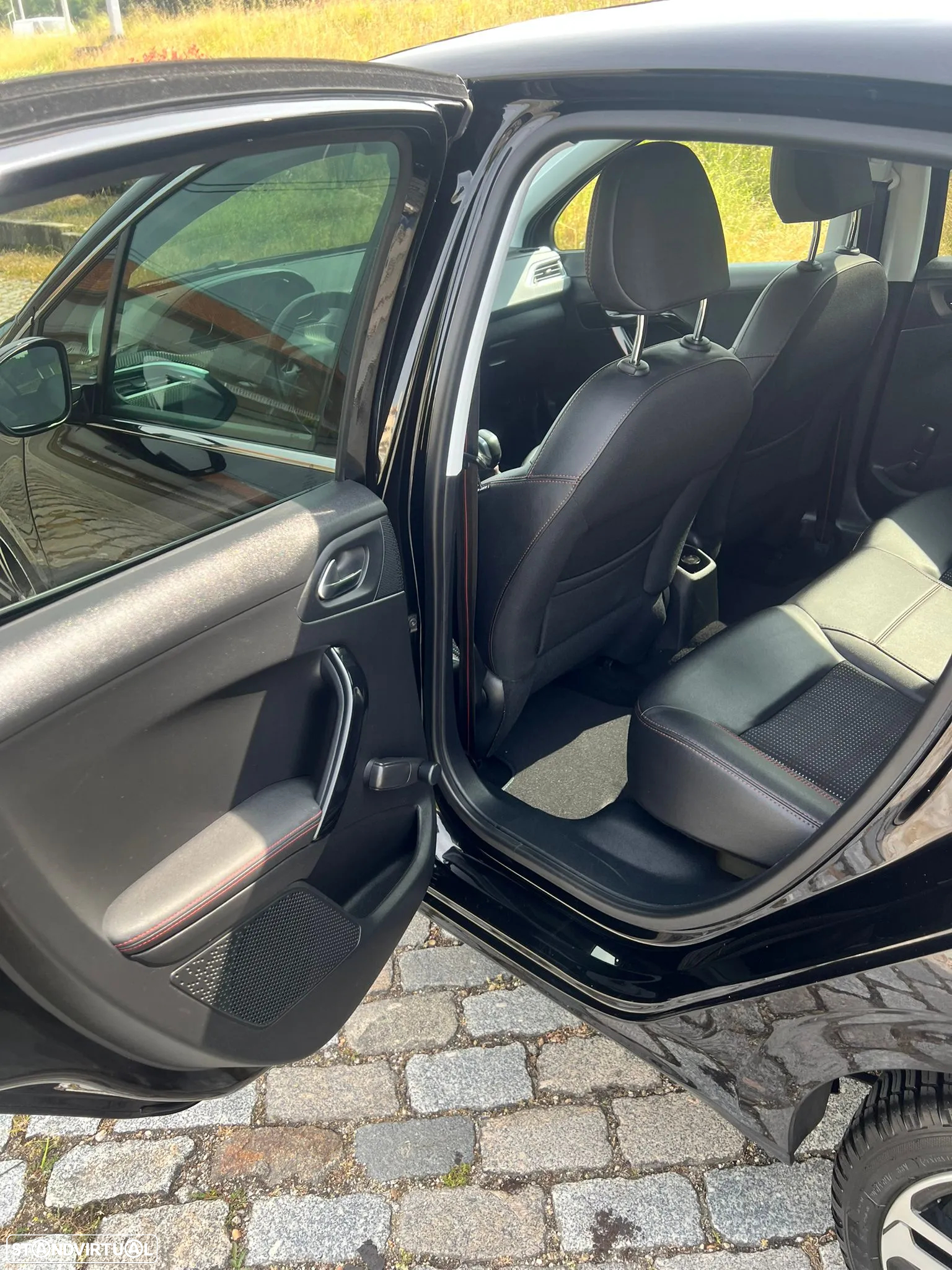 Peugeot 208 1.2 PureTech GT Line - 19