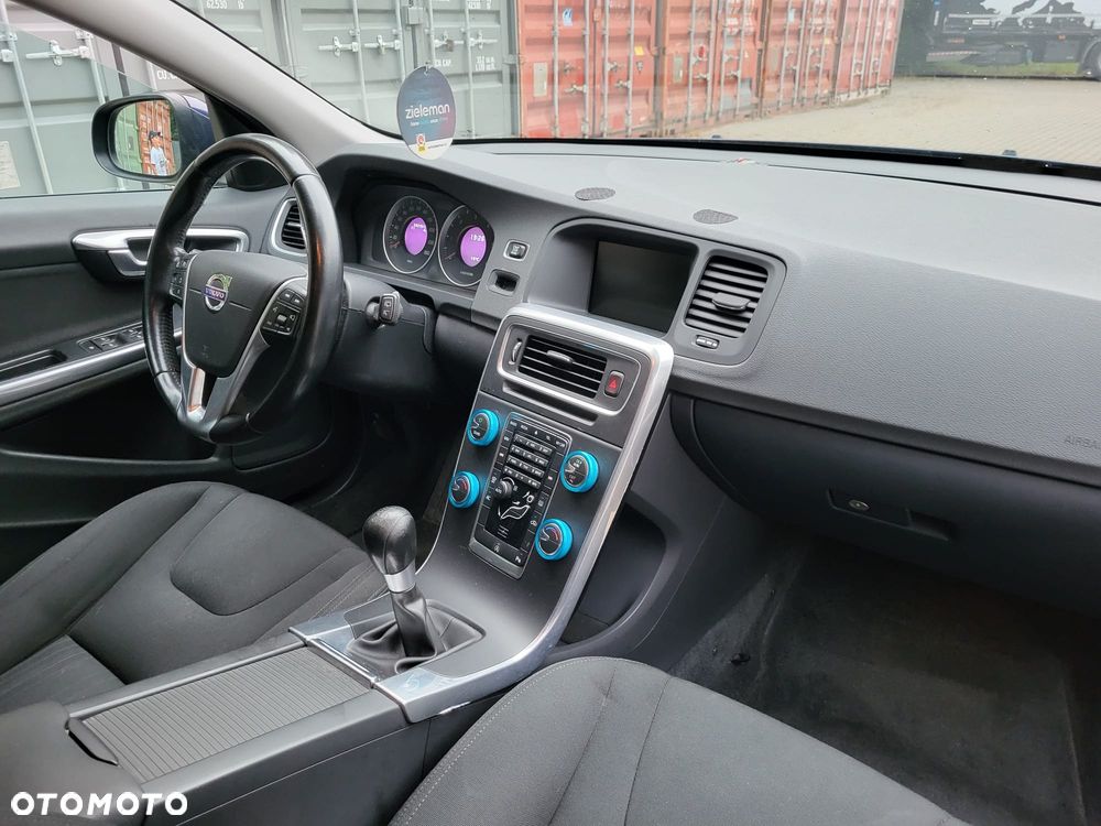 Volvo V60 D3 Edition - 11