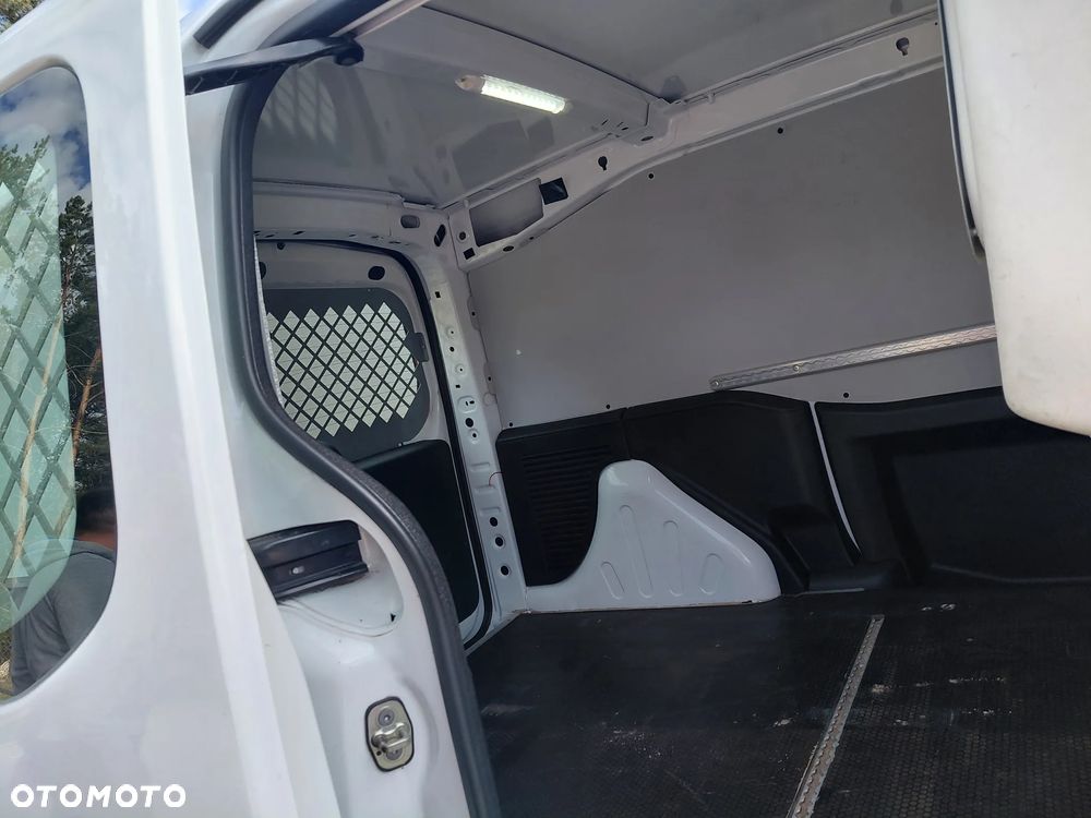 Citroën BERLINGO - 17