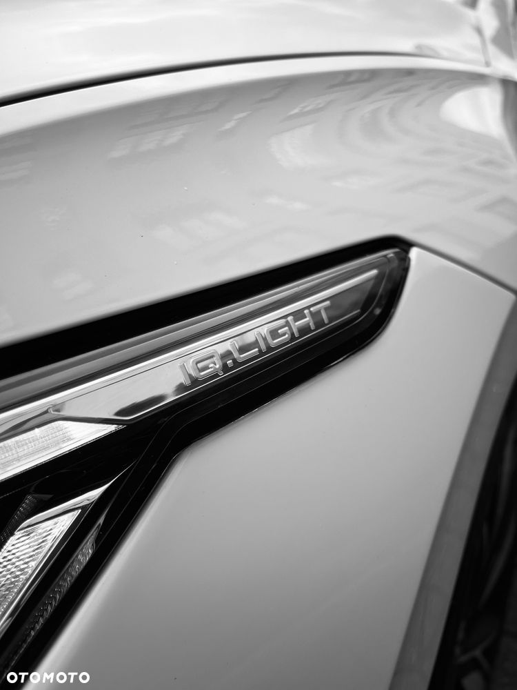 Volkswagen Golf VIII 2.0 TDI R-Line DSG - 27