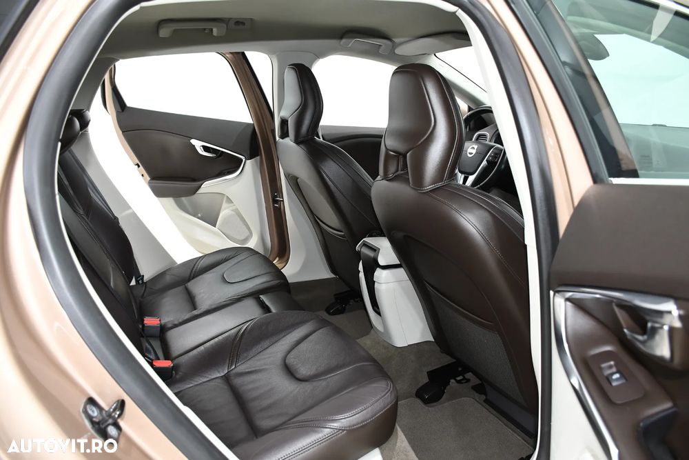 Volvo V40 D2 94g Summum - 6