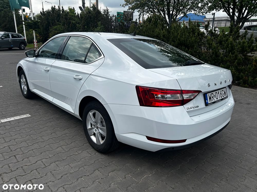 Skoda Superb 2.0 TDI SCR Ambition DSG - 8