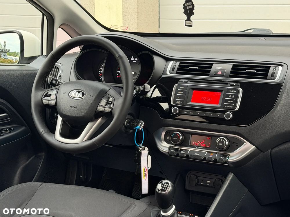 Kia Rio 1.4 ISG Uefa Euro 2016 - 23