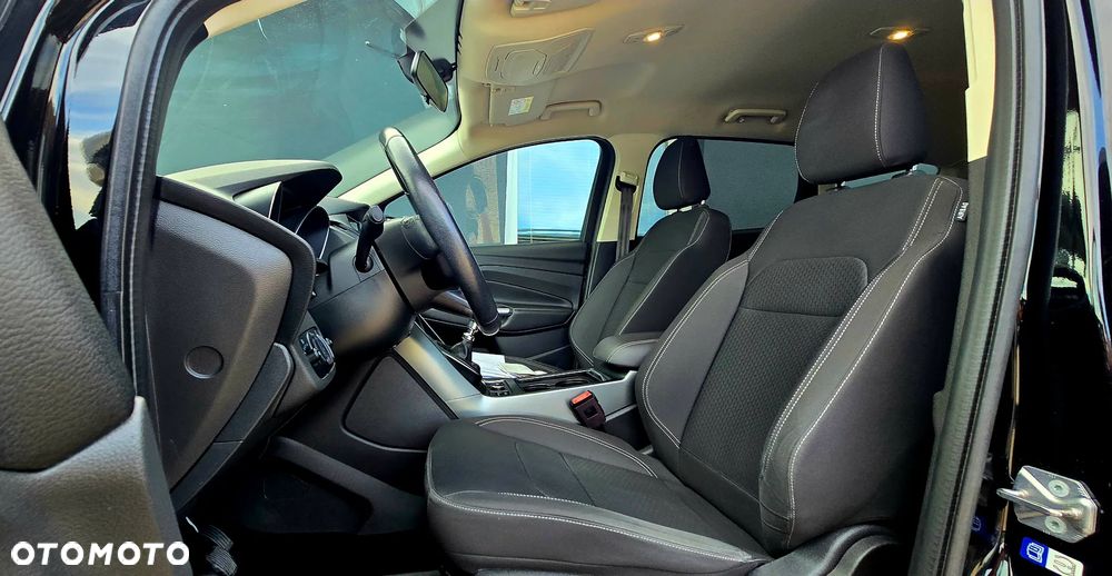 Ford Kuga - 17