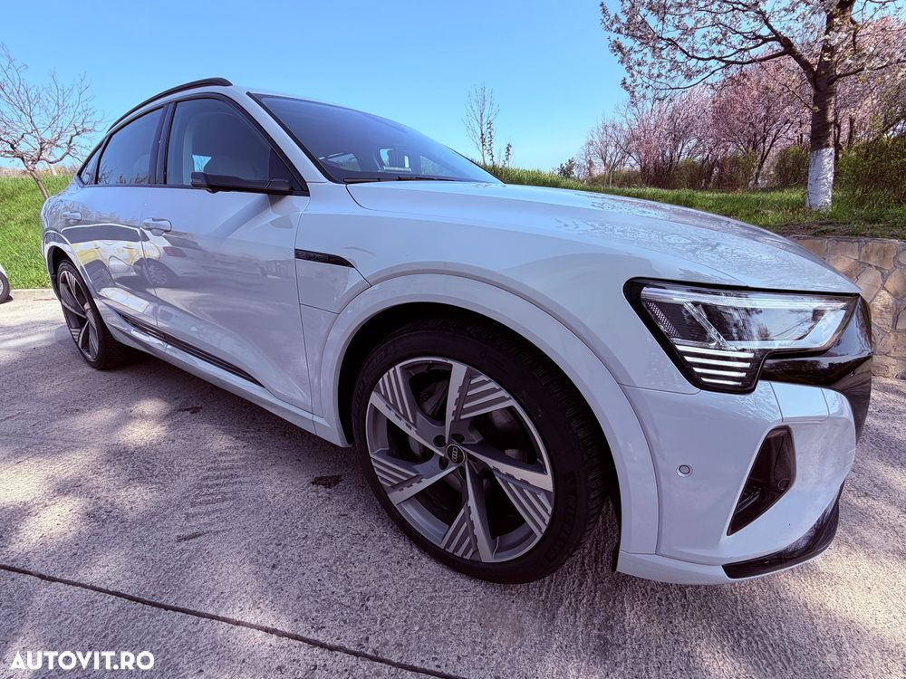 Audi Q8 55 quattro Advanced - 12