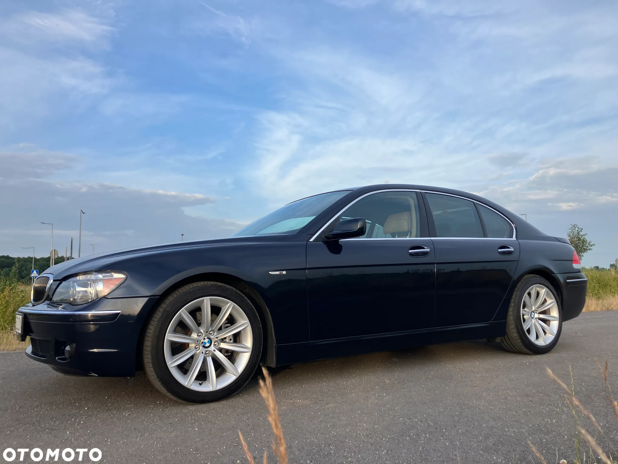 BMW Seria 7 750i - 27