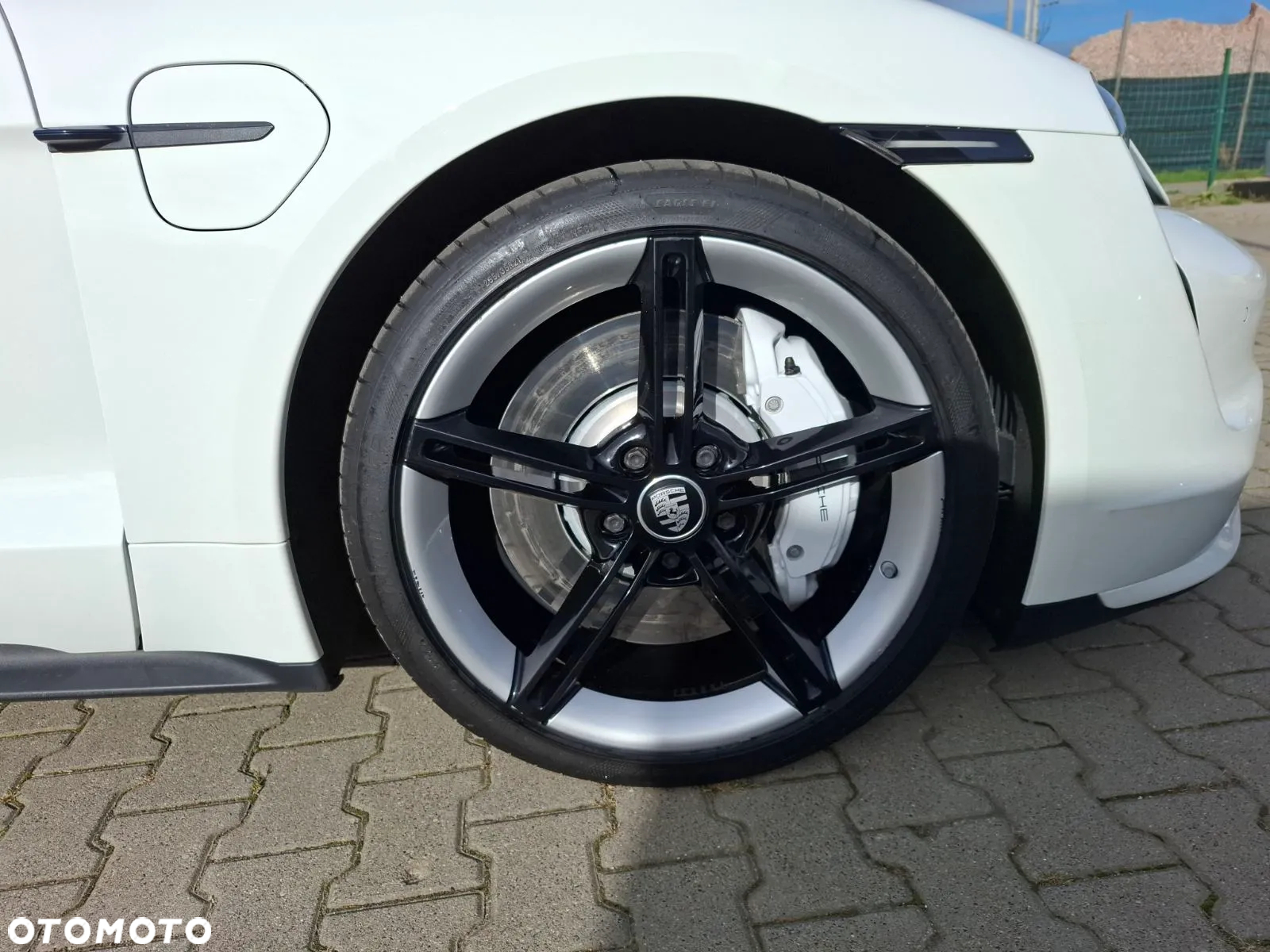 Porsche Taycan GTS - 5