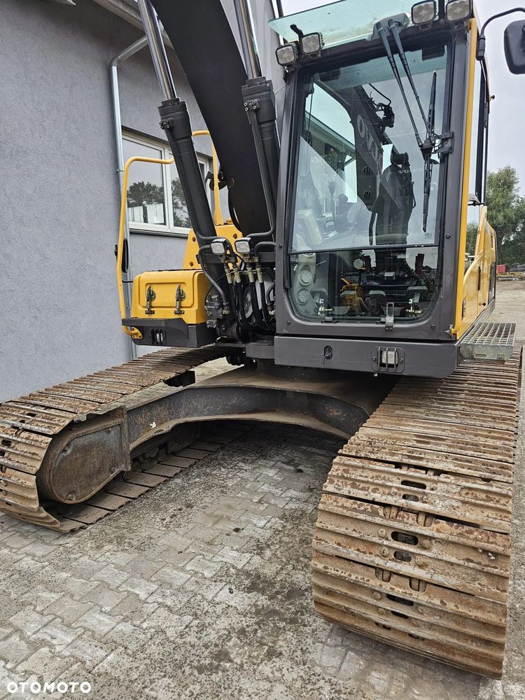 Volvo EC 220DL - 17