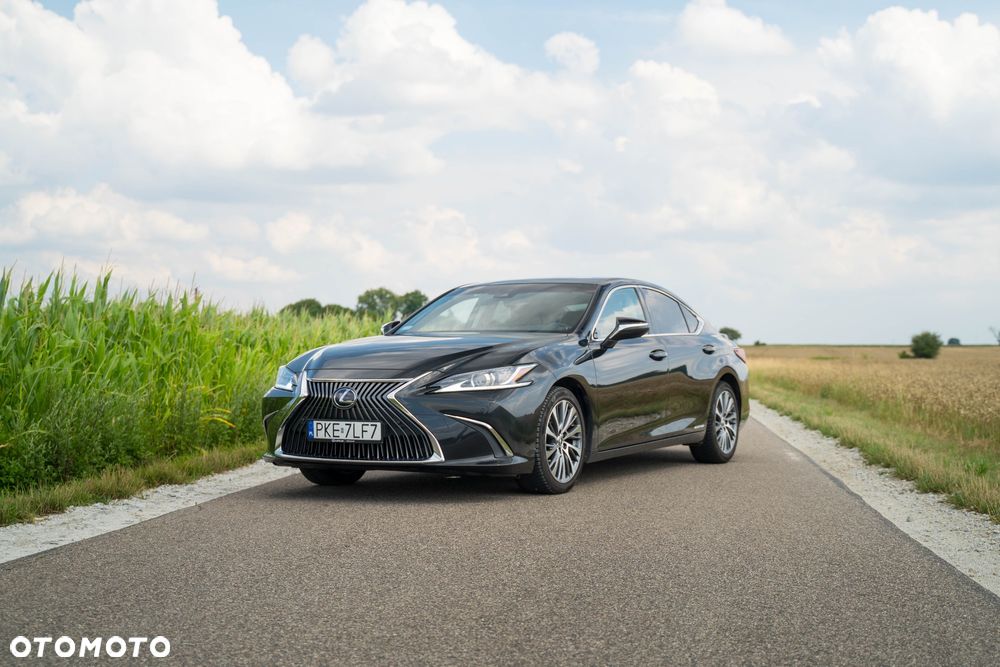 Lexus ES 300h Business Edition + - 1