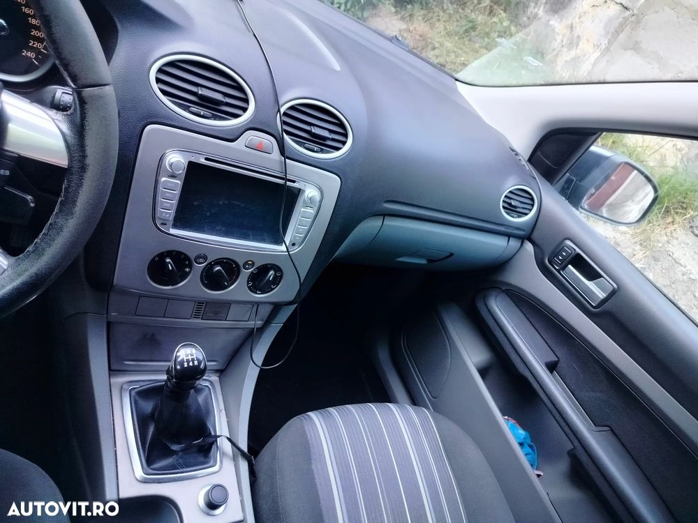 Ford Focus 1.6 TDCI Trend - 6