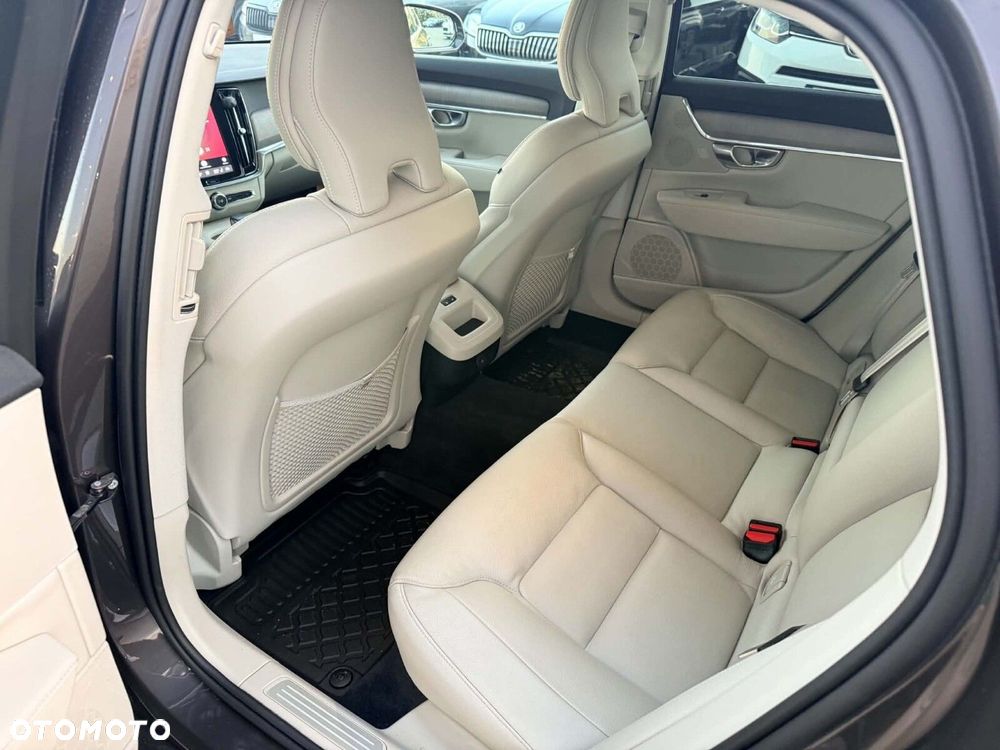 Volvo S90 - 10
