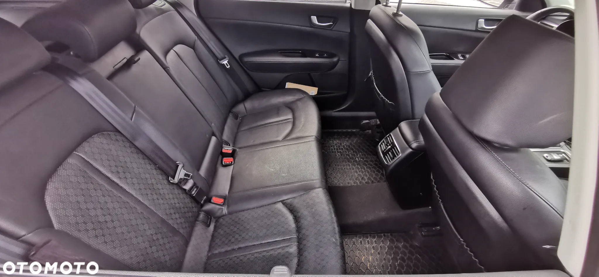 Kia Optima Plug-in Hybrid - 23