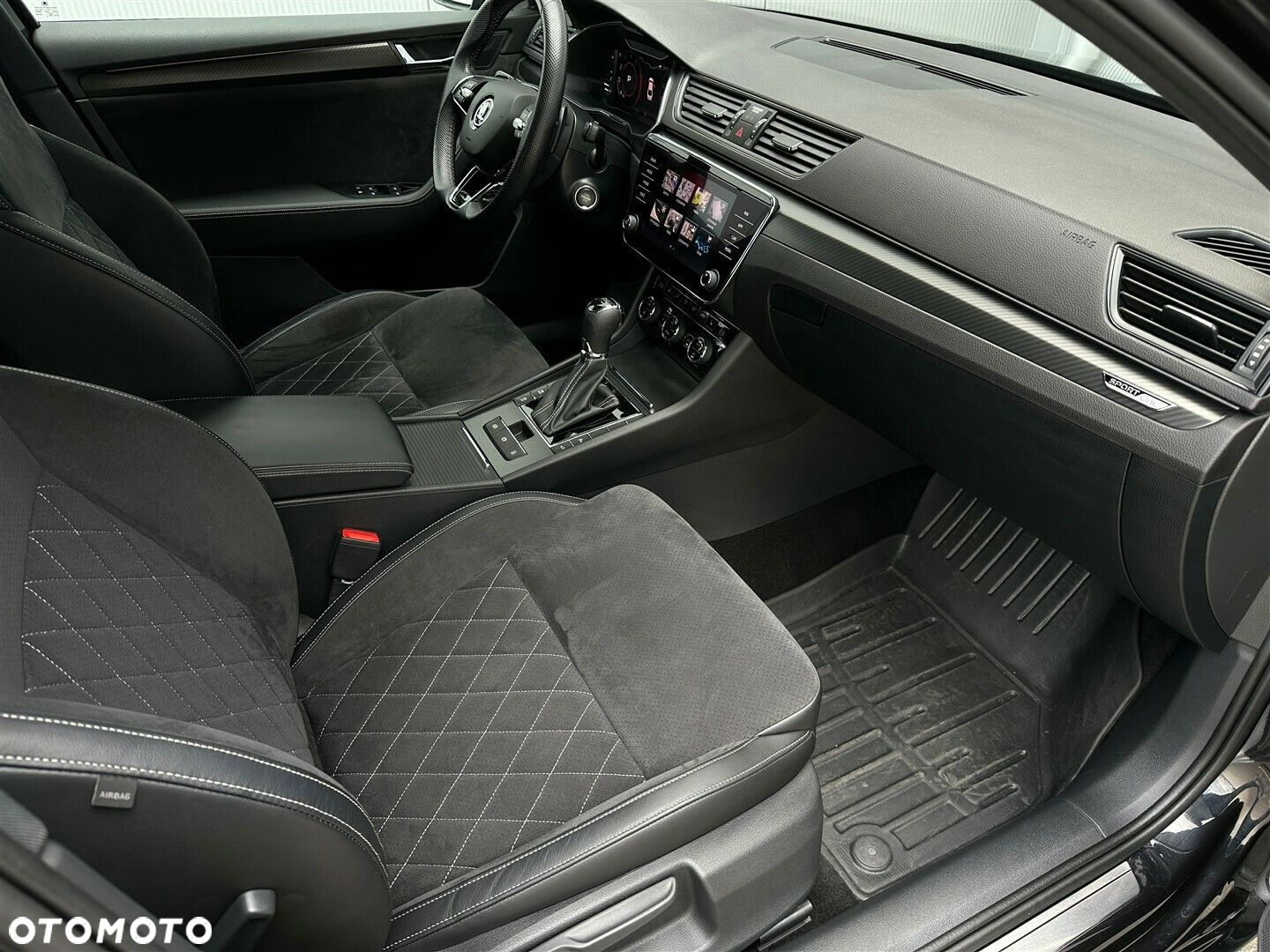 Skoda Superb 2.0 TDI SCR Sportline DSG - 6